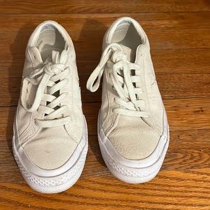 Converse Suede One Star Classic Retro Sneaker Size 6